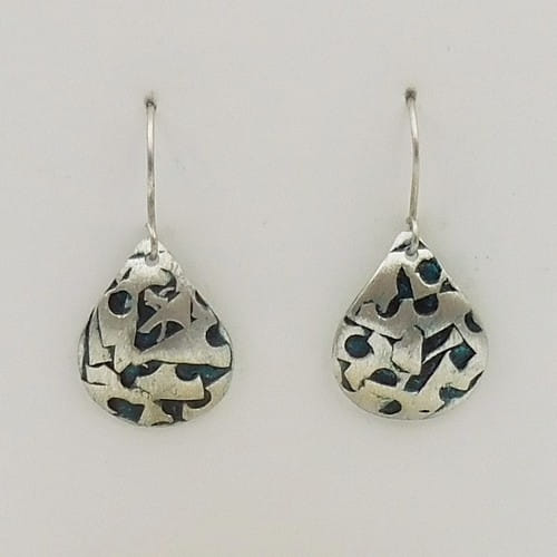 Click to view detail for DKC-1085 Earrings Argentium SS Green Alcohol Ink $70